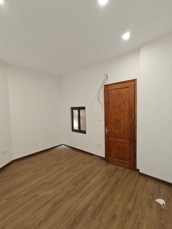 ĐỘI CẤN – 35M2 – 8 TỶ – CẠNH HỒ ĐIỀU HÒA – VÀI BƯỚC RA ĐƯỜNG Ô TÔ – NHÀ MỚI VỀ Ở LUÔN
