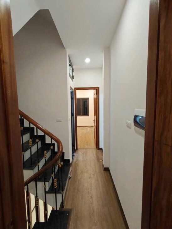 ĐỘI CẤN – 35M2 – 8 TỶ – CẠNH HỒ ĐIỀU HÒA – VÀI BƯỚC RA ĐƯỜNG Ô TÔ – NHÀ MỚI VỀ Ở LUÔN