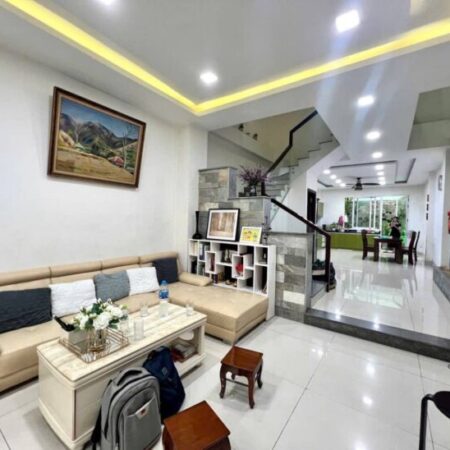 NHÀ 3 TẤM – XE HƠI TRÁNH NHAU – HÒA BÌNH – TÂN PHÚ – 95M2 – NGANG 4.5 X 21 – CHỈ 11.9 TỈ