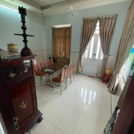 Bán nhà Mặt tiền ngay Lý Phục Man, Quận 7, 152m2 (6×25), 3 Tầng 9 phòng, hiện 19.9 tỷ Bán nhà Mặt tiền ngay Lý Phục Man, Quận 7, 152m2 (6×25), 3 Tầng 9 phòng, hiện 19.9 tỷ