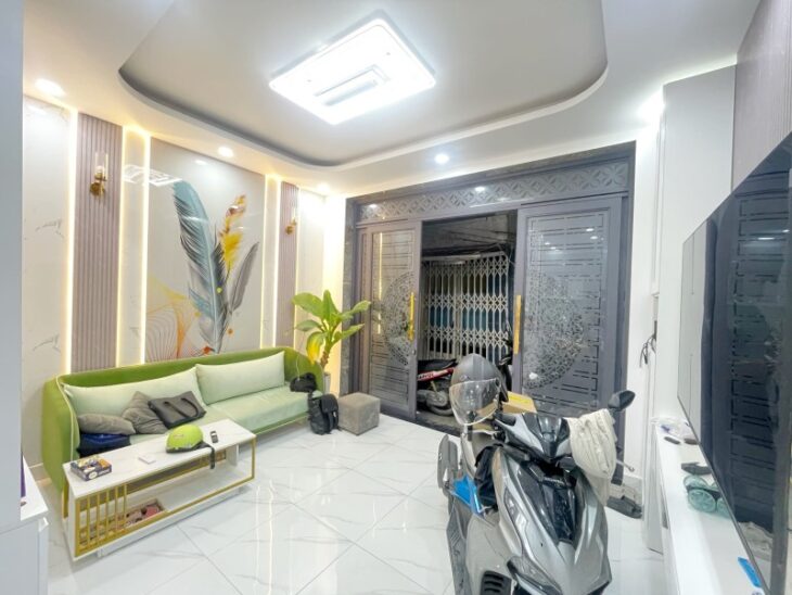 Bán nhà đẹp 4 tầng Nguyễn Văn Quỳ, Quận 7, 36m2 (4.5×8) chỉ 4.99 tỷ