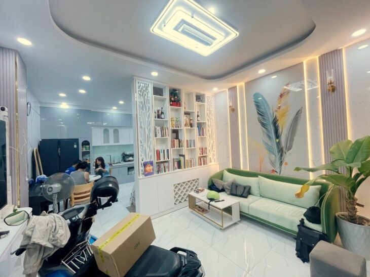 Bán nhà đẹp 4 tầng Nguyễn Văn Quỳ, Quận 7, 36m2 (4.5×8) chỉ 4.99 tỷ