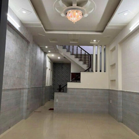 CHỈ hơn 6 tỷ có ngay NHÀ VIP Cách Mạng t8 q10-hẻm xe hơi-có ban công thông thoáng