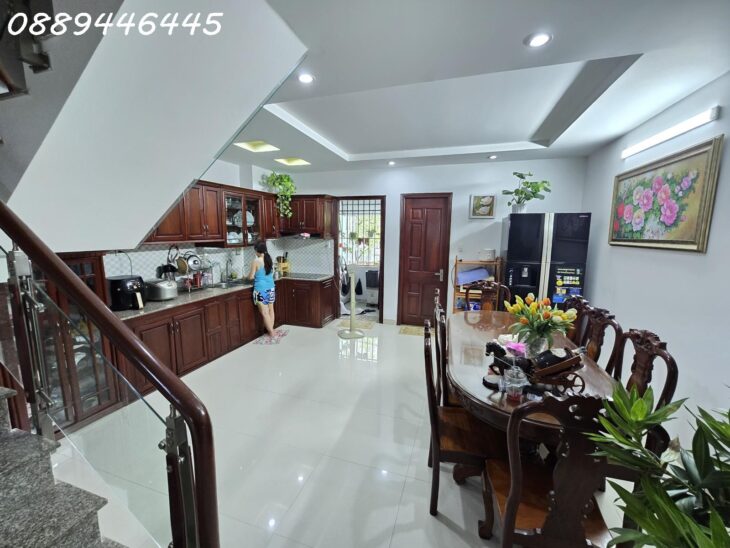 LINH ĐÔNG – NHÀ ĐẸP 100M² 2 TẦNG – HẺM 8M, XE HƠI NGỦ TRONG NHÀ