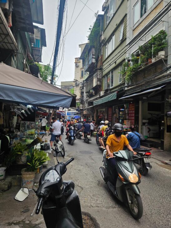 BÁN NHÀ TẬP THỂ MINH KHAI – HÀ NỘI – GIÁ HỜ 1 TỶ HƠN – SỔ ĐỎ CHÍNH CHỦ