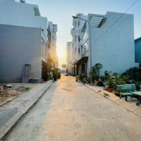 NHÀ 5 TẦNG – NGANG 7.2M – PHÂN LÔ – Ô TÔ VÀO NHÀ – NHÀ MỚI CỨNG – PHÁP LÝ RÕ RÀNG