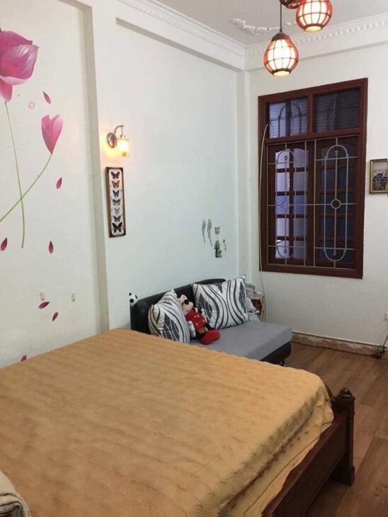 8 TỶ SỞ HỮU NHÀ KHƯƠNG TRUNG, 40M2 , SÁT PHỐ, VÀI BƯỚC Ô TÔ TRÁNH