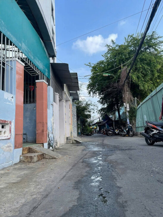 GIÁ MỀM. BÁN ĐẤT TẶNG NHÀ NGAY TTTP HẺM XE HƠI RỘNG 5M PHƯỜNG PHƯỚC HẢI, TP NHA TRANG