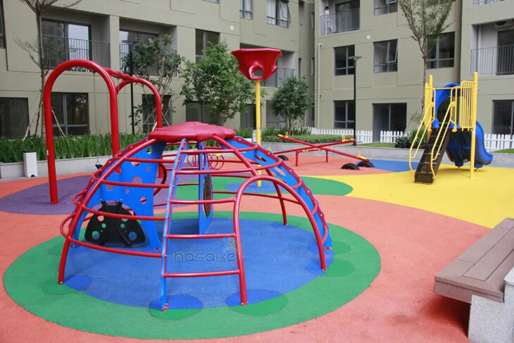Chuyên thi công thiết bị sân chơi cho trẻ em tại TPHCM
