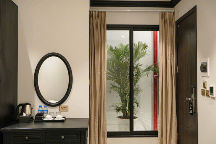 Khách Sạn Hoàn Kiếm 56 phòng doanh thu 4ty/tháng, vị trí đẹp sổ vuông nở hậu