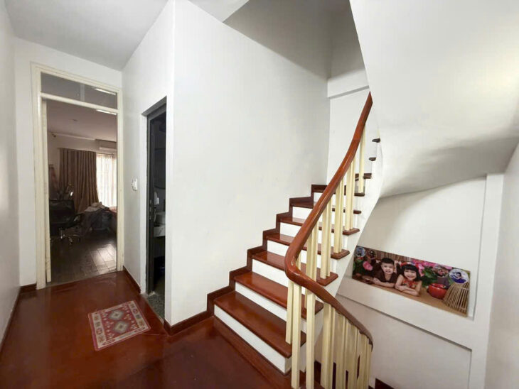 Bán nhà riêng 6 tầng phố Kim Đồng, Q. Hoàng Mai, ô tô đỗ cửa, 40m2, giá 13.6 tỷ (TL)