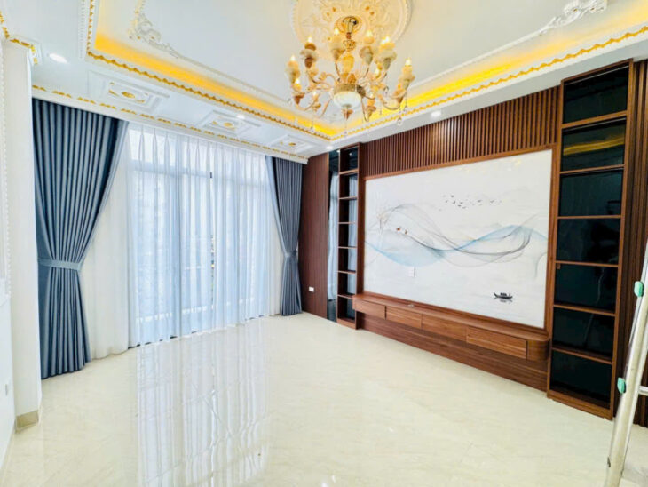 Rẻ nhất khu phân lô Văn Cao, 30m 5 tầng, đường 12m, Giá 3.79 tỉ