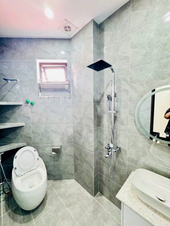 Rẻ nhất khu phân lô Văn Cao, 30m 5 tầng, đường 12m, Giá 3.79 tỉ