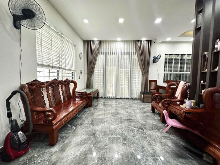 Bán nhà smart home hẻm xe hơi CMT8, Quận 3 – 100m², ngang 6.2m – ngay vòng xoay 3/2 – giá 15.9 tỷ