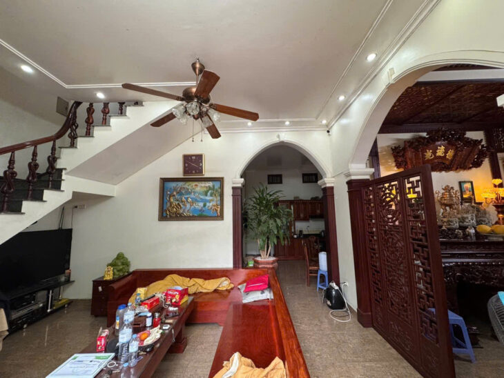 ???? BIỆT THỰ CỔ VIEW HỒ – VIP NGỌC THỤY ???? ???? 170m² 2 tầng Mặt tiền 10m Chỉ 33 tỷ ???? Lô góc –