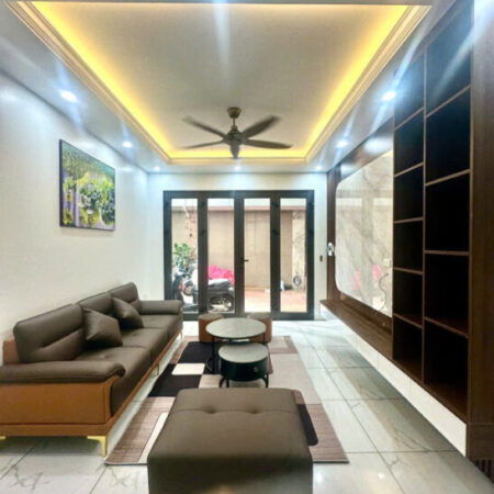 ???? BÁN NHÀ NGỌC THỤY – LONG BIÊN – 4 TẦNG – 4 PHÒNG NGỦ – GIÁ 9.2 TỶ ???? Vị trí cực đẹp: