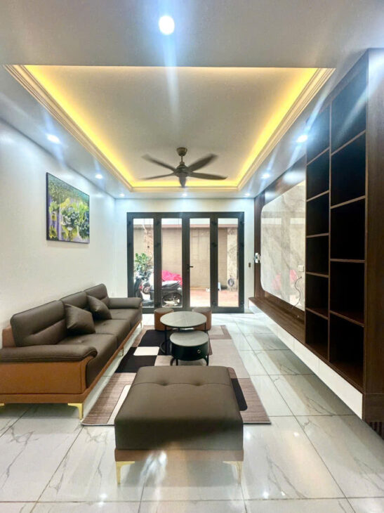 ???? BÁN NHÀ NGỌC THỤY – LONG BIÊN – 4 TẦNG – 4 PHÒNG NGỦ – GIÁ 9.2 TỶ ???? Vị trí cực đẹp: