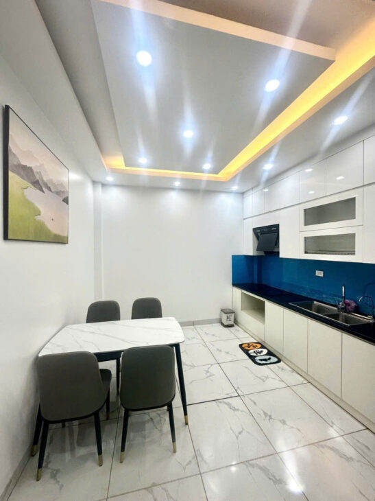 ???? BÁN NHÀ NGỌC THỤY – LONG BIÊN – 4 TẦNG – 4 PHÒNG NGỦ – GIÁ 9.2 TỶ ???? Vị trí cực đẹp: