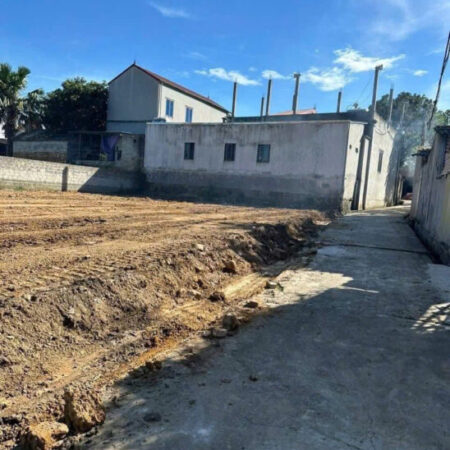 cc cần bán 791m đất thổ cư lẫn vườn giá có vài triệu /1m đường ô tô thông