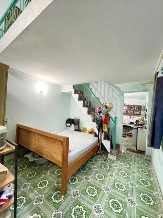 CHÍNH CHỦ BÁN ĐẤT TẶNG NHÀ CẤP 4 GÁC LỬNG LÔ GÓC ,MẶT NGÕ Đường CAM LỘ, Phường HÙNG VƯƠNG.