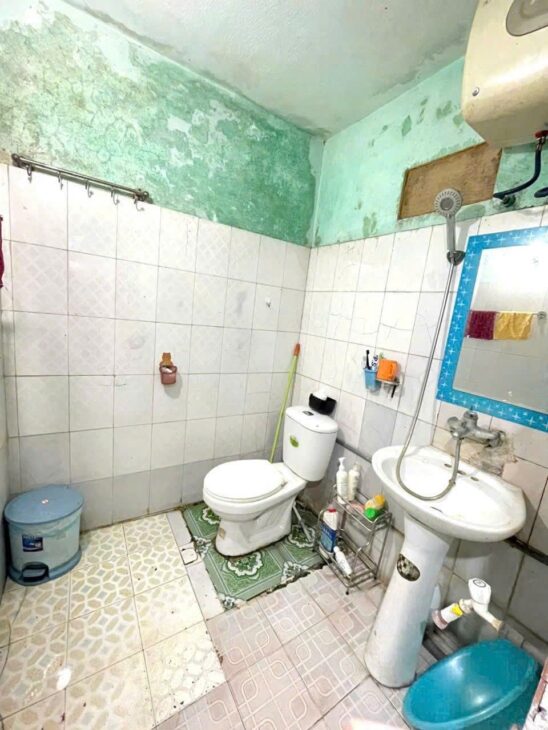 CHÍNH CHỦ BÁN ĐẤT TẶNG NHÀ CẤP 4 GÁC LỬNG LÔ GÓC ,MẶT NGÕ Đường CAM LỘ, Phường HÙNG VƯƠNG.