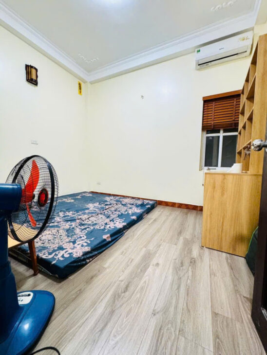 Bán nhà trung tâm Bồ đề -50m -5 tầng -oto bé -ngõ cực nông-nhỉnh 9 tỷ