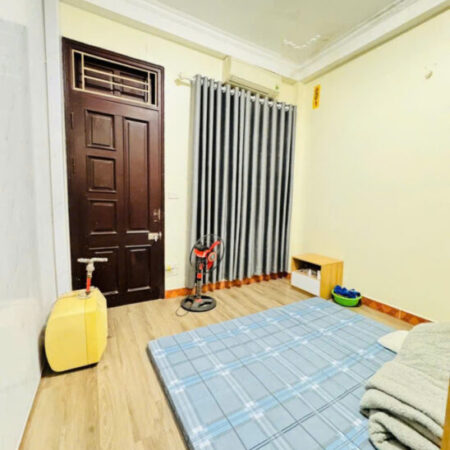 Bán nhà trung tâm Bồ đề -50m -5 tầng -oto bé -ngõ cực nông-nhỉnh 9 tỷ Bán nhà trung tâm Bồ đề -50m -5 tầng -oto bé -ngõ cực nông-nhỉnh 9 tỷ