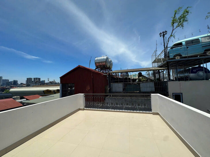 DUY NHẤT 1 CĂN GIÁP NHẤT THANH XUÂN 40M 8 TẦNG THANG MÁY NHÀ ĐẸP FULL NỘI THẤT 13.5 TỶ