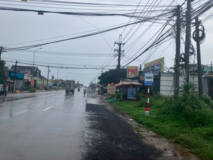 21 Mặt tiền Quốc Lộ 56, có sẳn 400m2 thổ cư, Vị trí trung tâm thuận tiện kinh doanh tuyệt vời