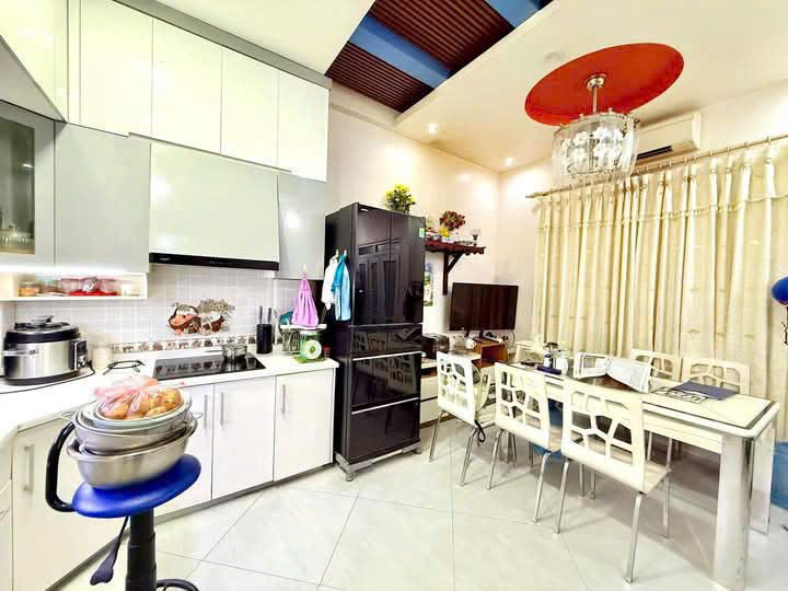 12. Dòng tiền ổn định 40tr/ tháng, Tô Vĩnh Diện, Thanh Xuân. 43m2, 5 tầng, giá 13,5 tỷ. Ô tô tránh