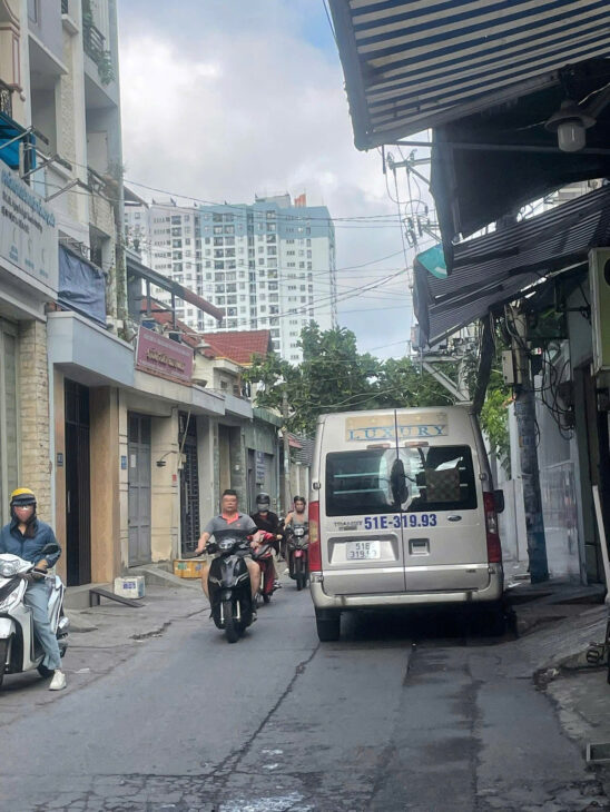 ????NHÀ CẤP 4 PHÙ HỢP XÂY MỚI – HẺM XE HƠI – DT: 148M2( 4M x 38M) – LÂM VĂN BỀN – TÂN KIỂNG – QUẬN 7