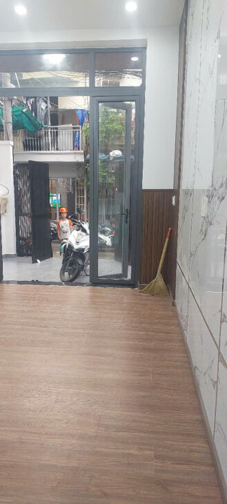 Bán nhà đẹp mới toanh sau lưng Chung Cư CBD Coop Mark Đồng Văn Cống, gần trung tâm hành chính TP