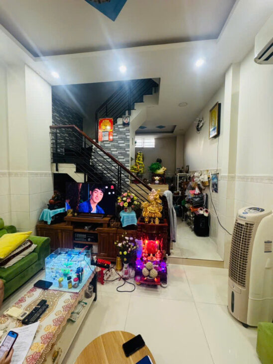 BÁN NHÀ ĐẸP 1/ – TRẦN ĐẠI NGHĨA – 42M2 (4X10.5M) – 3 TẦNG – 3PN – HẺM 3M – 4 TỶ.