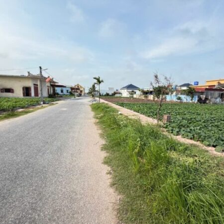 Bán gấp lô đất 83 m2 lấy tiền xây nhà