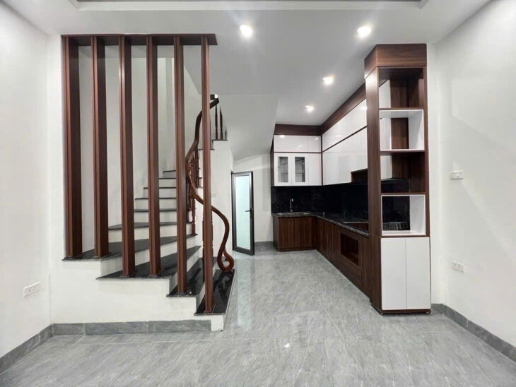 Nhà đẹp , Ngọc Thụy , 5 Tầng , cạnh trường Việt Pháp, 5ty95