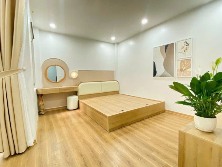 Bán gấp nhà đẹp 5 tầng Phúc Lợi, oto đỗ cổng, nội thất hiện đại 5 tỷ