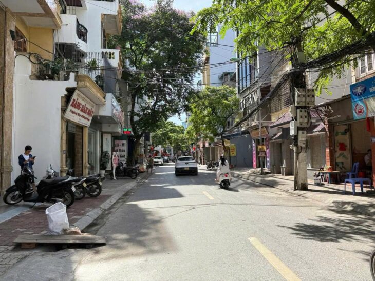 BÁN ĐẤT MẶT PHỐ CẦU GIẤY Ô TÔ TRÁNH VỈA HÈ, MẶT TIỀN RỘNG 8M, 115M CHÀO 24.9 TỶ