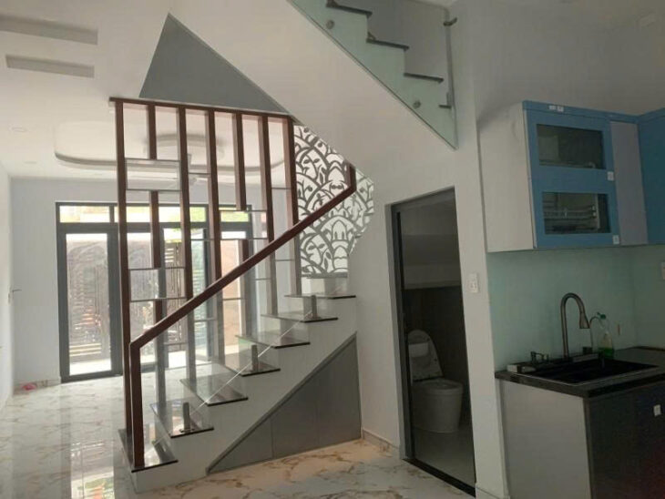 Bán nhà 4 tầng, 62m², 4PN, 3WC, Q.9, 4.9 tỷ