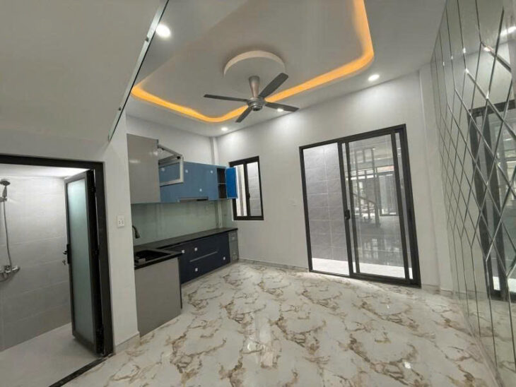 Bán nhà 4 tầng, 62m², 4PN, 3WC, Q.9, 4.9 tỷ