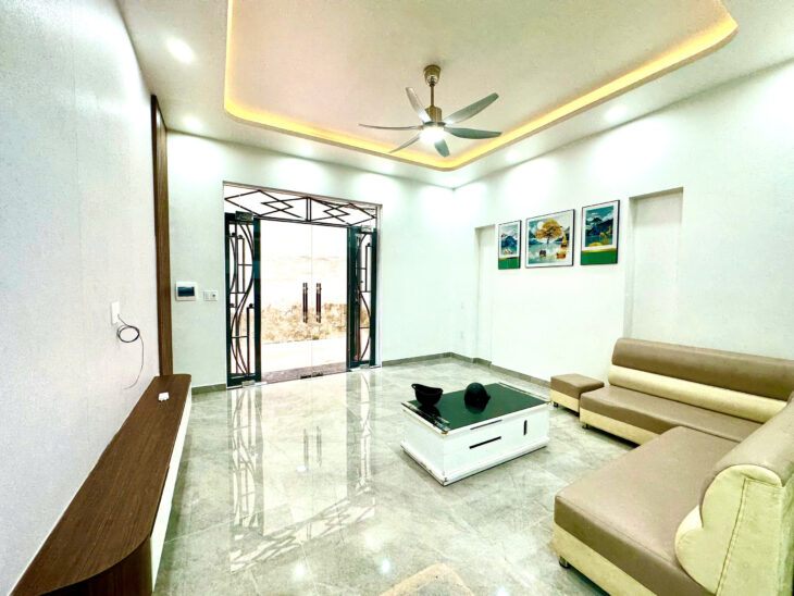 Siêu phẩm Nhà 4 Tầng Hào Khê, Lạch Tray, Ngô Quyền, Hải Phòng. SÂN CỔNG RỘNG THOÁNG. Để được 30 xe