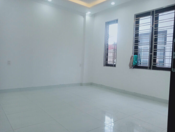 Cần Chuyển Nhượng căn nhà 3 tầng Xây độc lập Sân cổng Trong Ngõ Đường LÊ LAI Thông 191 ĐÀ NẴNG –