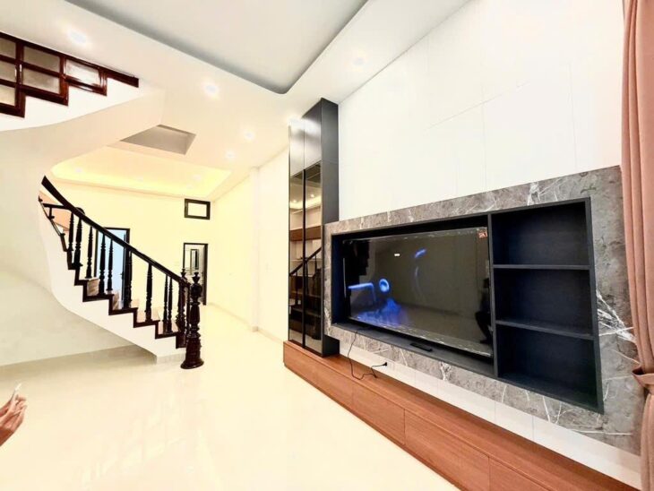 ???????????? NHÀ ĐẸP FULL NỘI THẤT – GẦN NHIỀU TRƯỜNG ĐẠI HỌC ????????????