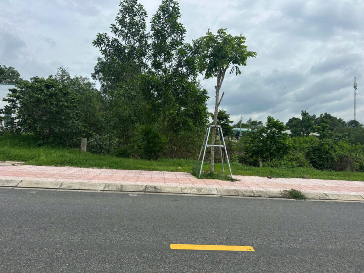 Bán 10m x 34m mặt tiền Nguyễn Thượng Hiền, LaGi giá rẻ sổ riêng