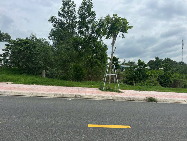Bán 10m x 34m mặt tiền Nguyễn Thượng Hiền, LaGi giá rẻ sổ riêng