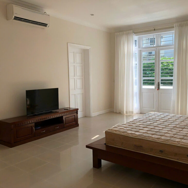 Siêu hiếm! BT 180m2 Khu C – Ciputra cạnh trường QT Singapo, gần CV 65ha. Giá tốt nhất chỉ 64 tỷ.