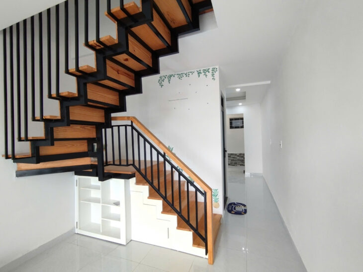 Cần Bán nhà 1trệt, 1lầu: đường Vạn Hạnh, P8, Đà Lạt