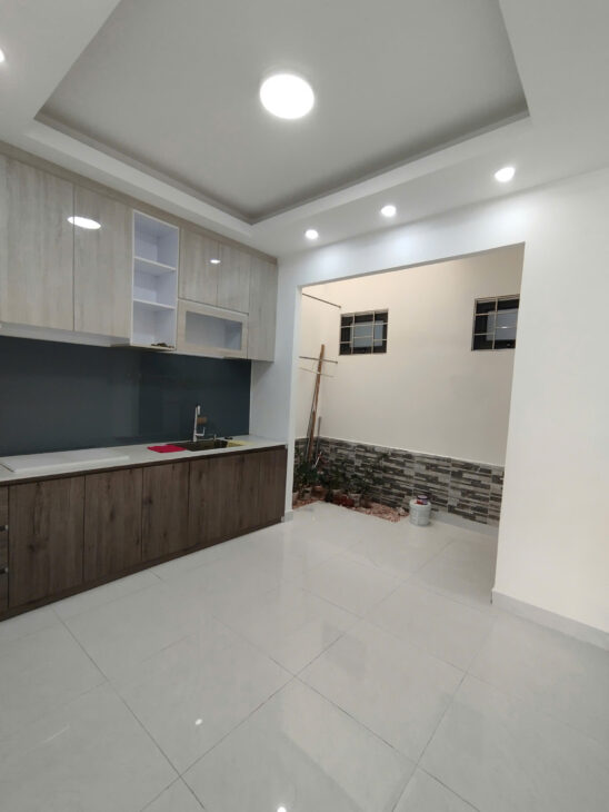 Cần Bán nhà 1trệt, 1lầu: đường Vạn Hạnh, P8, Đà Lạt