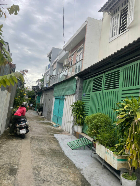 NHÀ RIÊNG – 3 TẦNG – DT: 4M x17M(68M2) – BÌNH THUẬN – QUẬN 7 – NHỈNH 7 TỶ.