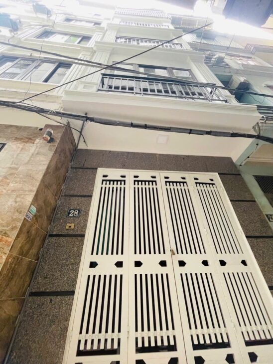NHÀ ĐẸP- GIÁ TỐT Chính chủ cần bán gấp nhà tại ngõ 72/66/28, phường Quan Hoa, quận Cầu Giấy, Hà Nội.