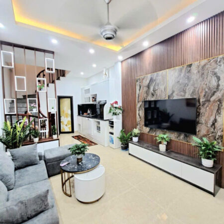 Cổ Linh – Nhà siêu đẹp – Ô tô – chỉ 6.3 tỷ